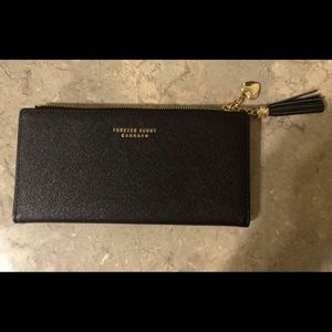 NWT Long Tassel Zipper Clutch Purse